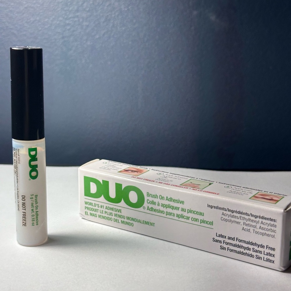 DUO BRUSH ON ADHESIVE NEW - Picture 2 of 4